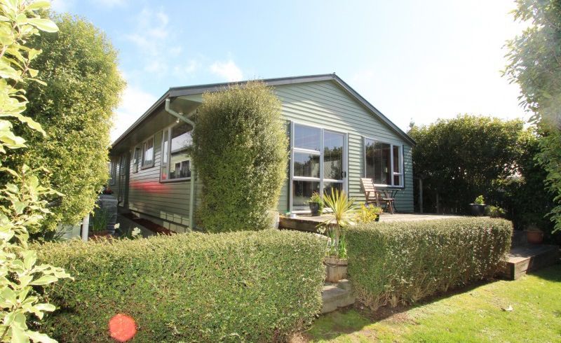  at 20 Bartlett Grove, Tawa, Wellington