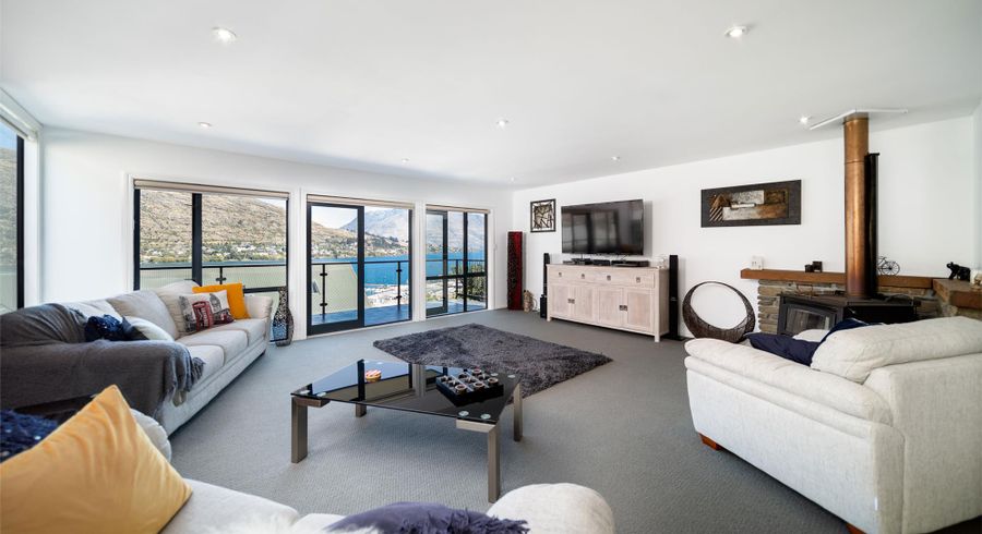  at 2/6 Marina Drive, Frankton, Queenstown