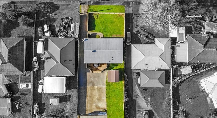 at 6 Fleming Street, Mangere East, Auckland