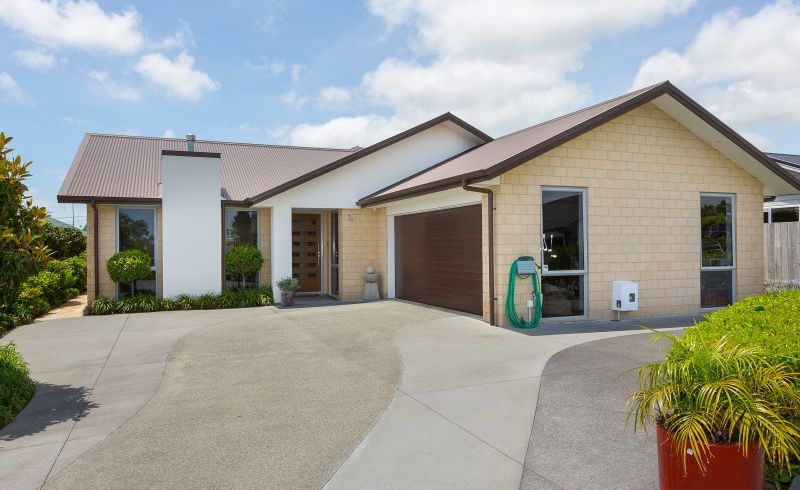  at 7A Royal Heights, Glen Avon, New Plymouth