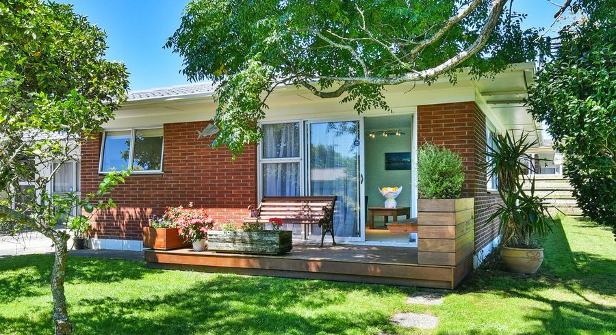  at 1/6 Ray Small Drive, Papakura, Auckland