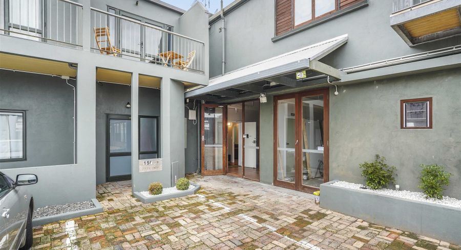  at 15F Hood Street, Hamilton Central, Hamilton
