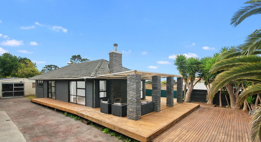  at 10 Meadow Crescent, Te Atatu South, Auckland