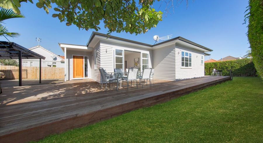  at 15 WILLIAM Avenue, Greenlane, Auckland