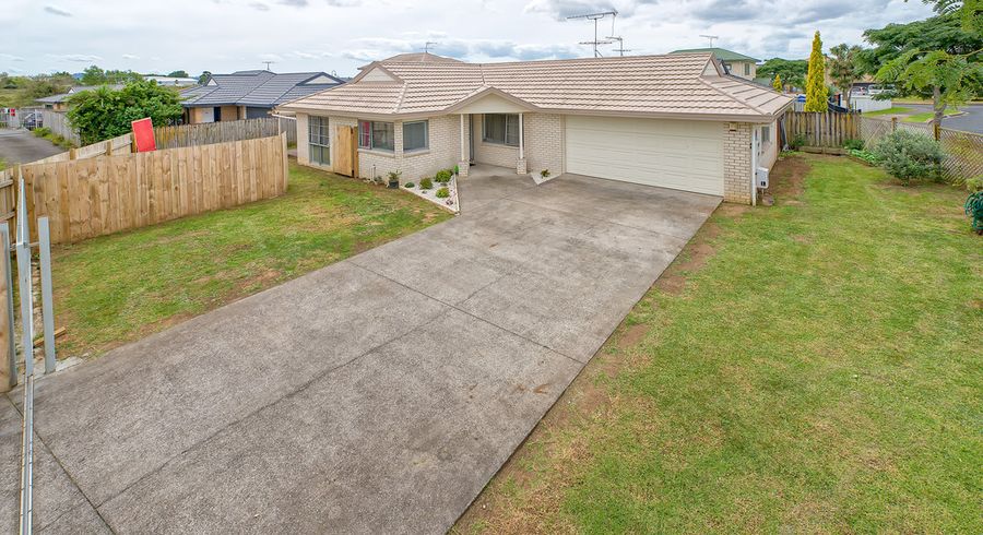  at 32 Abiru Crescent, Favona, Auckland
