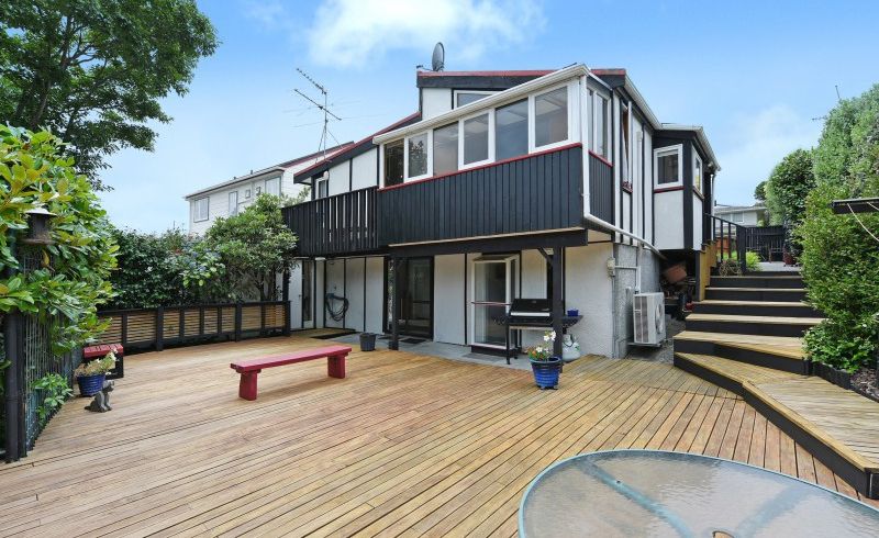  at 30 Sunbrae Drive, Silverstream, Upper Hutt