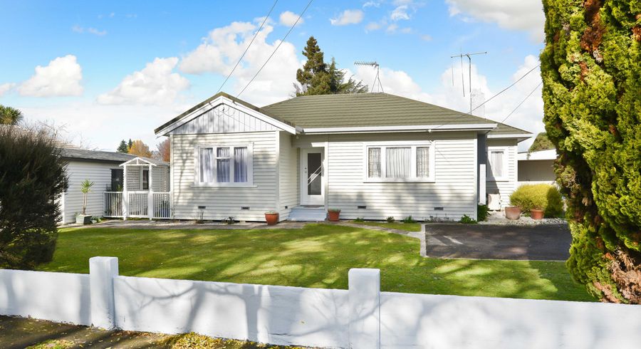 at 110 Brookfield Street, Hamilton East, Hamilton