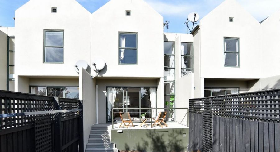  at 3/33 Winchester Street, Merivale, Christchurch