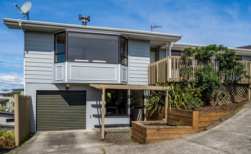  at 16 Trispen Place, Camborne, Porirua