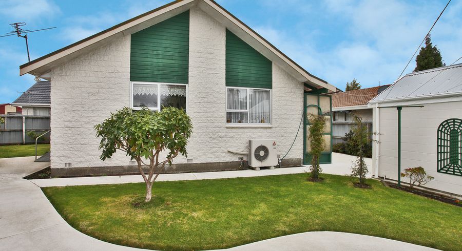  at 2/24 Wyatt Place, Russley, Christchurch