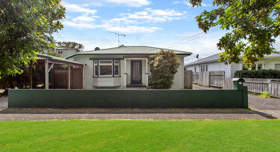  at 12 Jordan Avenue, Onehunga, Auckland