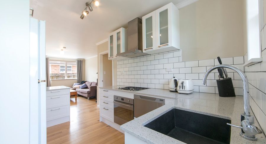 at 2/41 Spring Street, Onehunga, Auckland