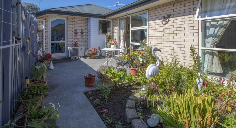  at 2/661 Worcester Street, Linwood, Christchurch