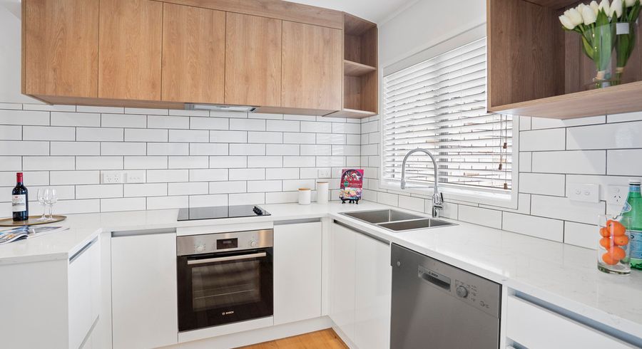  at 4/26 Carrington Road, Mount Albert, Auckland