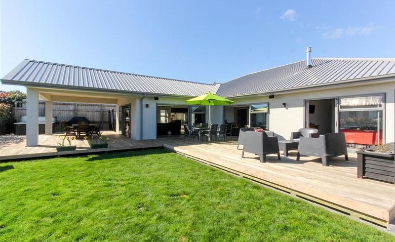  at 8 Raynor Way, GLEN AVON, NEW PLYMOUTH