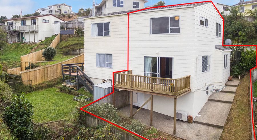  at 18A Cheltenham Terrace, Newlands, Wellington