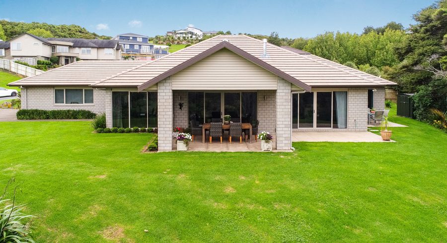  at 18 Chancellor Place, Flat Bush, Auckland