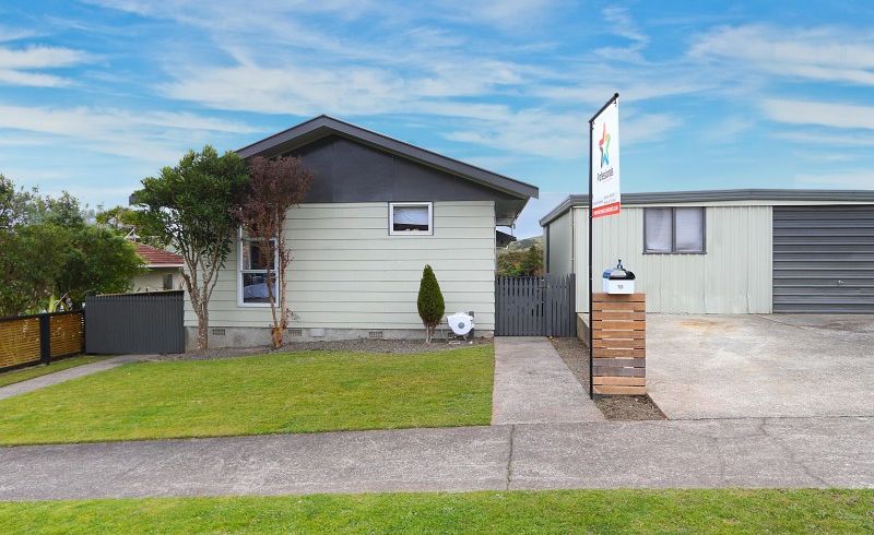  at 18 Tarras Grove, Kelson, Lower Hutt
