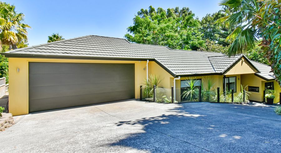  at 2/36 Halver Road, Hillpark, Auckland