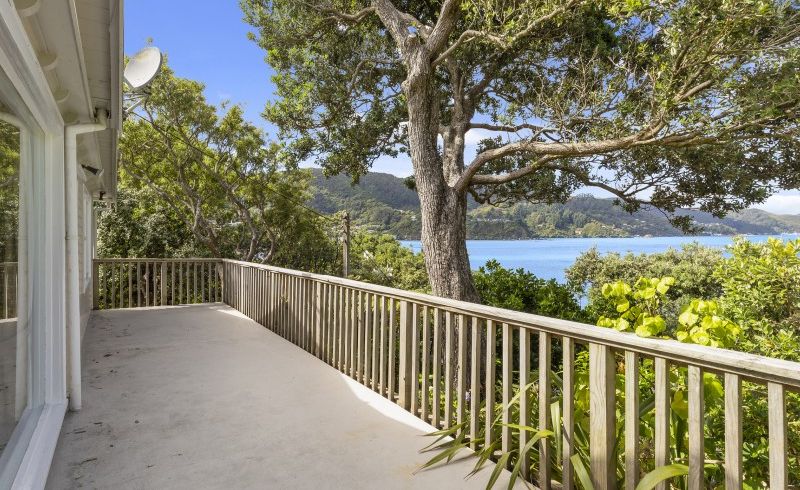  at 1 Church Lane, Point Howard, Lower Hutt