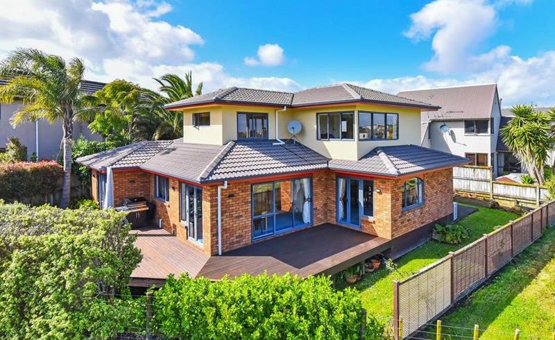  at 6 Dawood Place, The Gardens, Auckland