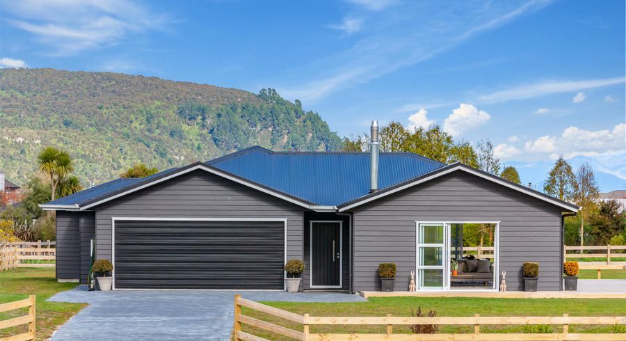  at 13 Kahikatea Drive, Kinloch, Taupo