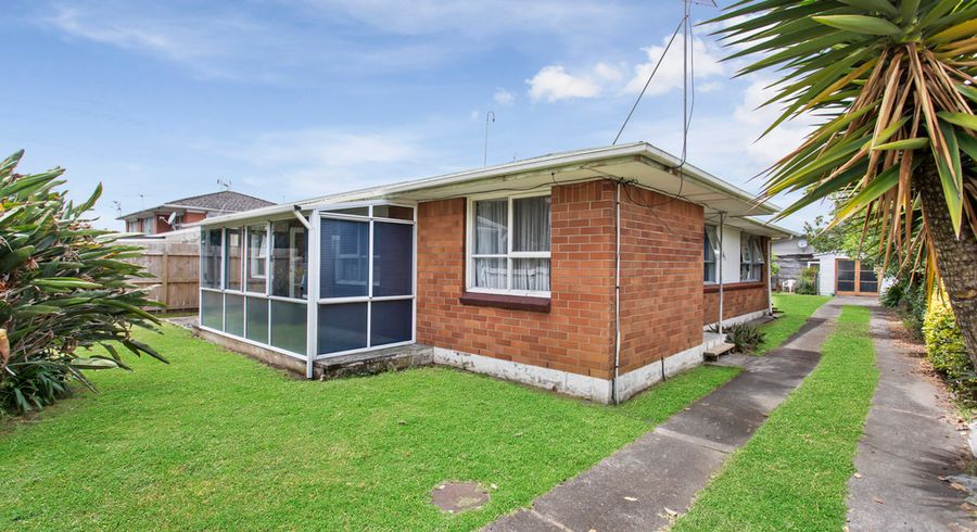 at 85 Favona Road, Favona, Auckland