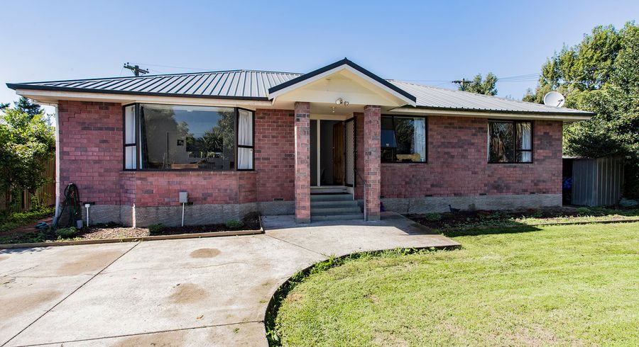  at 2/4 Wainoni Road, Wainoni, Christchurch