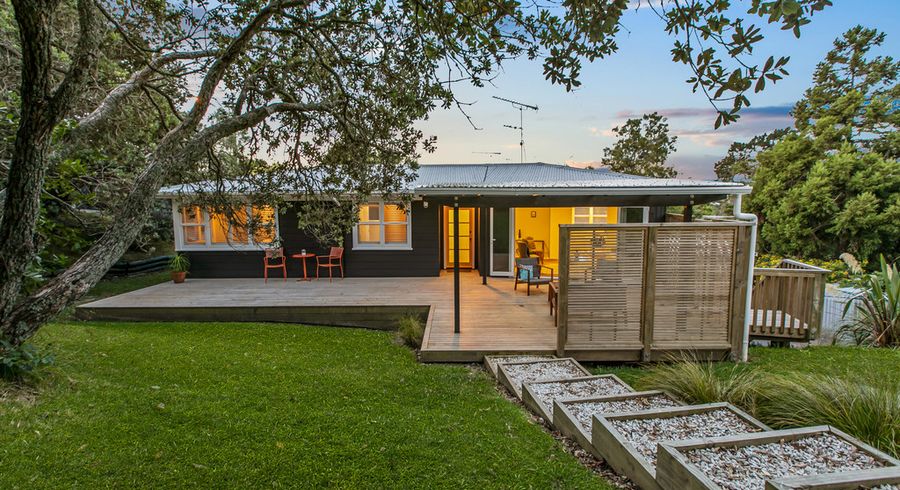  at 1/235 Rangatira Road, Beach Haven, Auckland