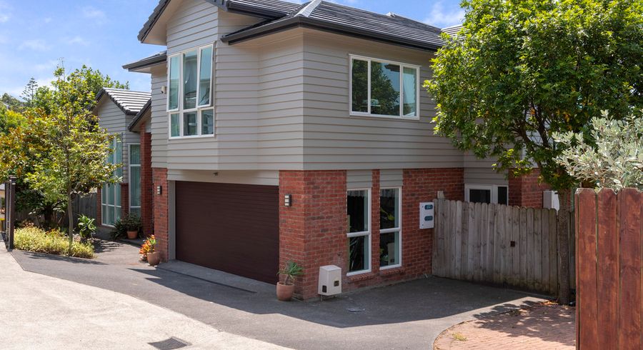  at 12A Castleton Drive, Howick, Auckland