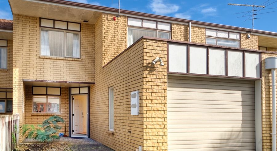  at 5/17 Charlenne Close, Ranui, Auckland