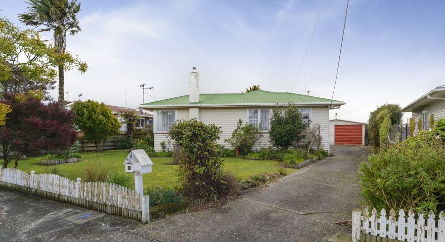  at 10 Peters Avenue, Cloverlea, Palmerston North