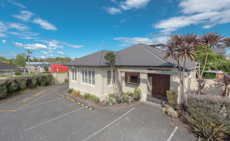  at 292 Cambridge Road, Hillcrest, Hamilton