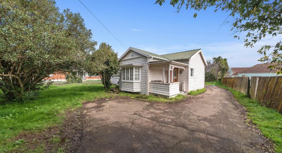  at 263 Massey Road, Mangere East, Auckland
