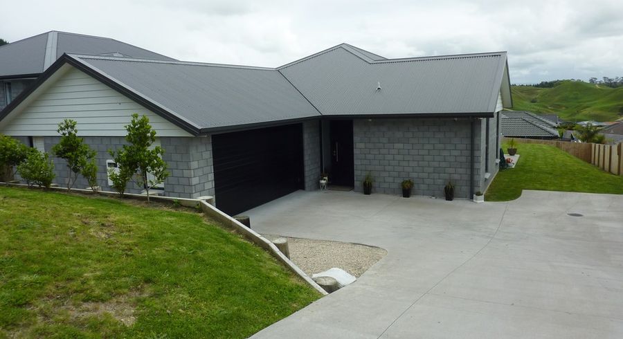  at 208 Waikite Road, Welcome Bay, Tauranga