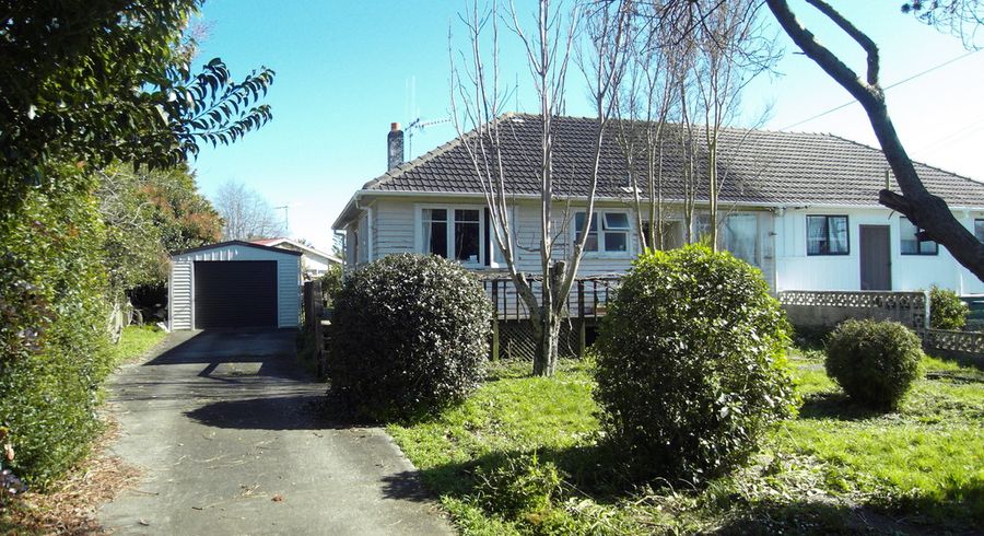  at 12 Pinfold Avenue, Hamilton East, Hamilton