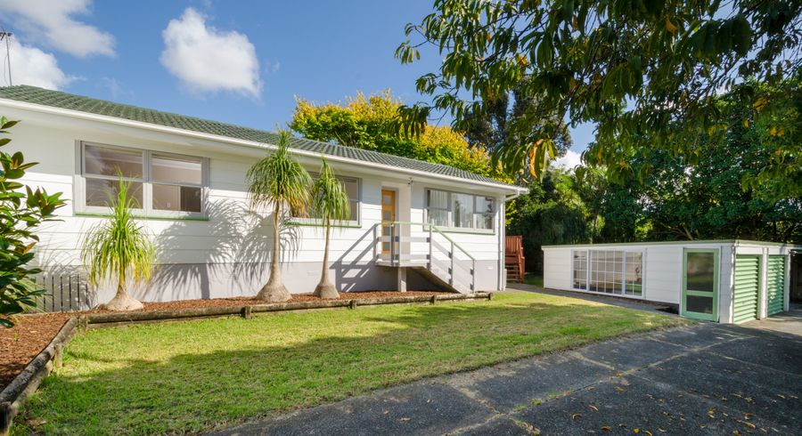  at 2/3 Talavera Place, Te Atatu South, Auckland