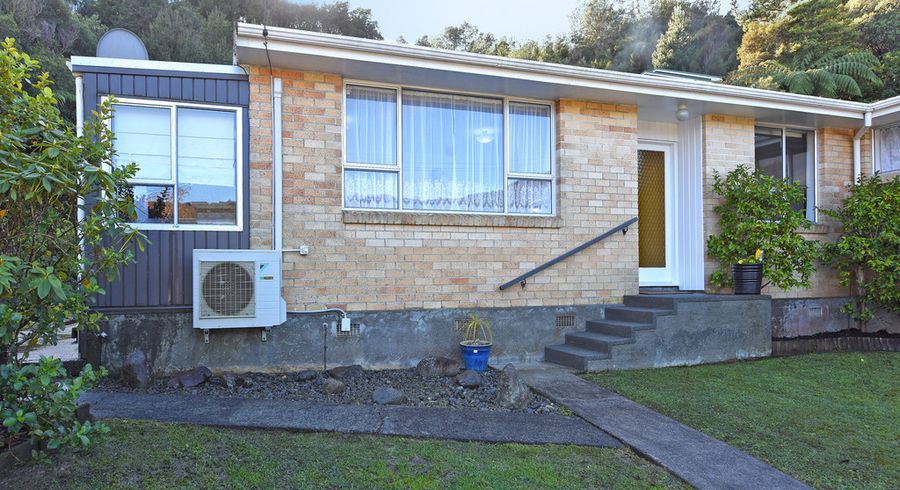  at 2/11 Lowry Crescent, Stokes Valley, Lower Hutt
