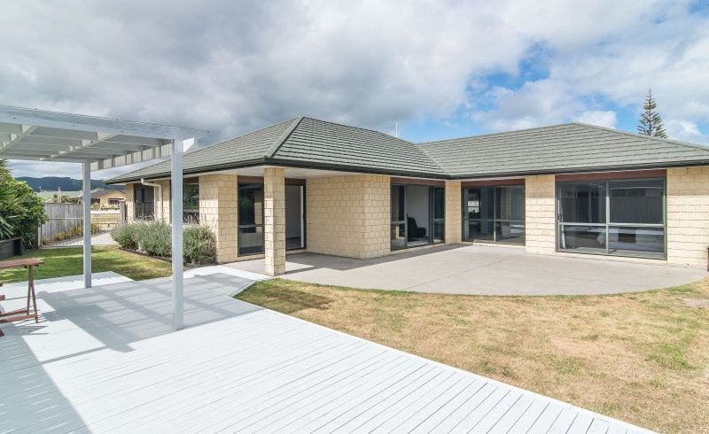  at 1 William Noel Place, Waikanae Beach, Waikanae