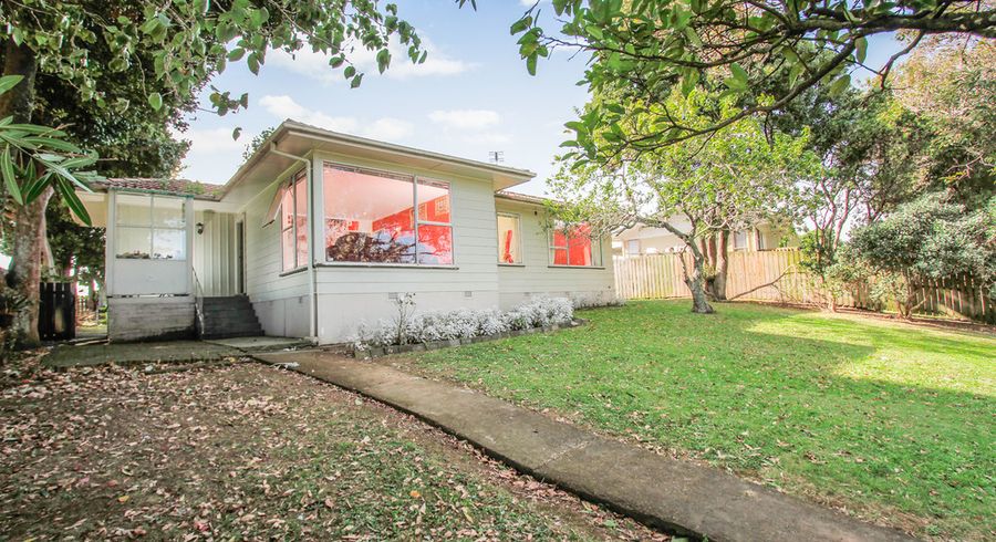  at 6 Kenton Lane, Mangere, Auckland