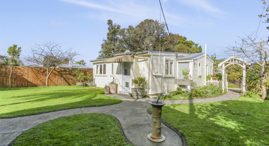 at 743 Swanson Road, Swanson, Auckland
