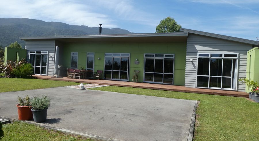  at 98 Powerhouse Road, Fairdown, Westport