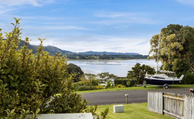  at 4 Giles Way, Tanners Point, Tahawai