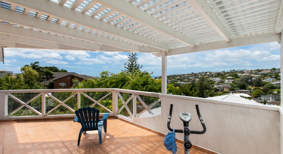  at 1/14 Kiteroa Terrace, Rothesay Bay, Auckland