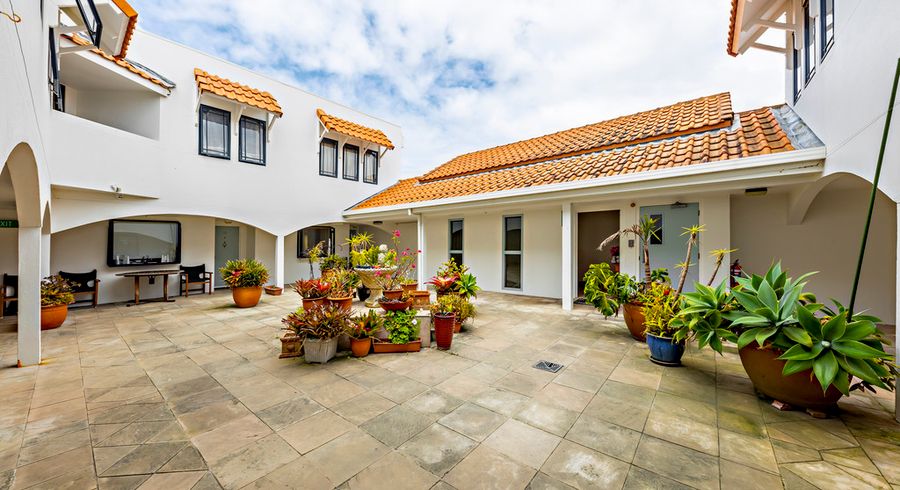  at 6/77 St George Street, Papatoetoe, Auckland