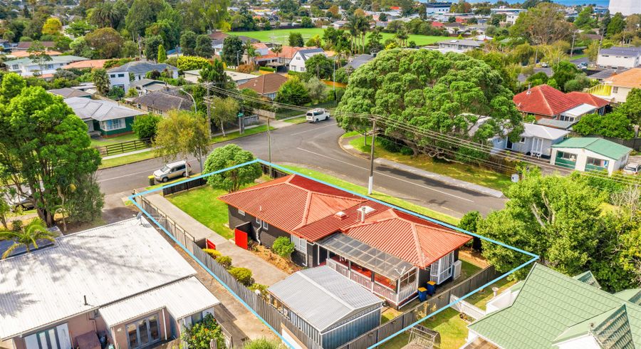 at 42 Yeovil Road, Te Atatu Peninsula, Auckland