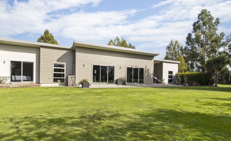  at 325 Fairview Road, Fairview