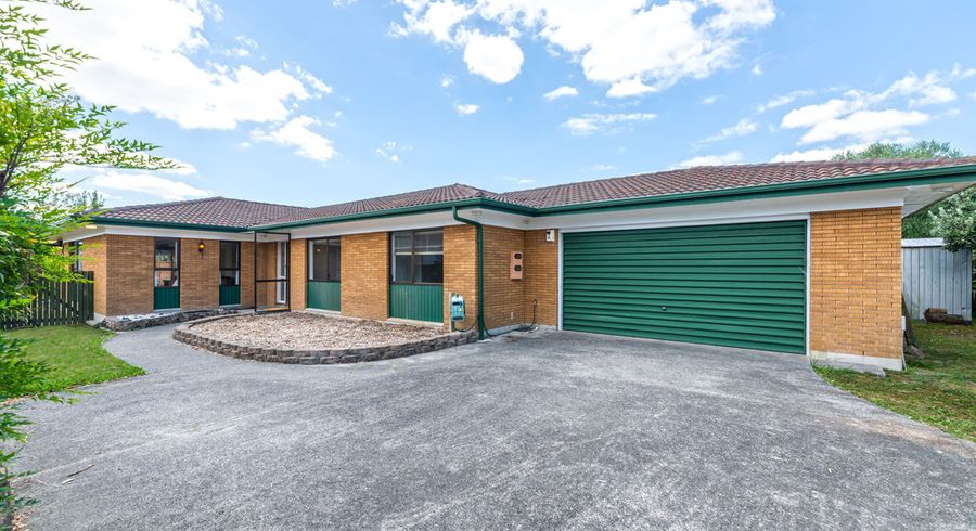  at 38 Ti Nana Crescent, Henderson, Auckland