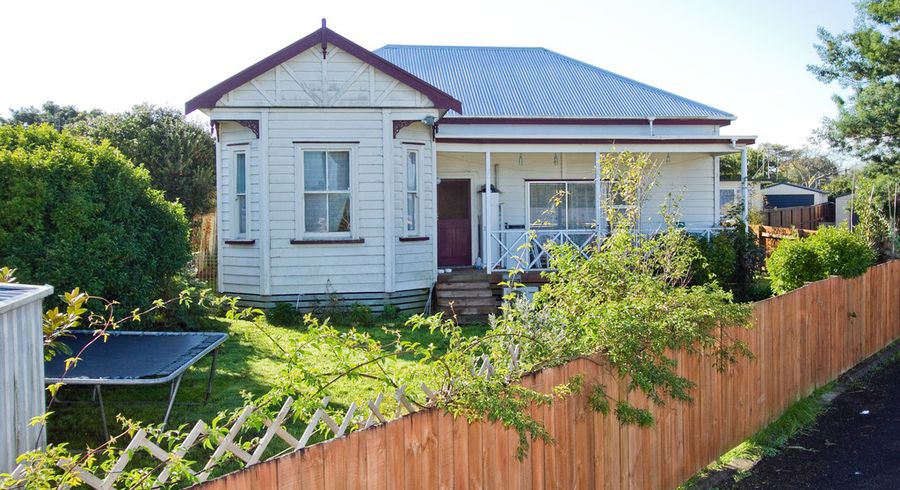  at 351 Cambridge Road, Hillcrest, Hamilton
