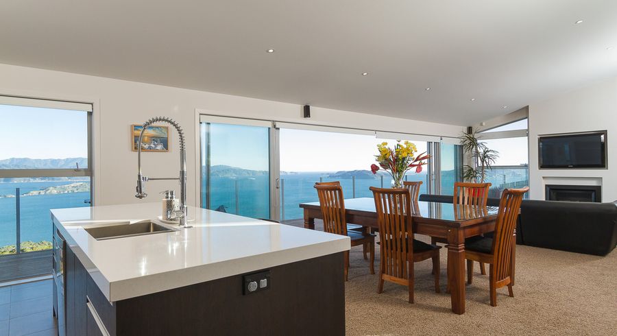  at 19 Bennett Grove, Newlands, Wellington